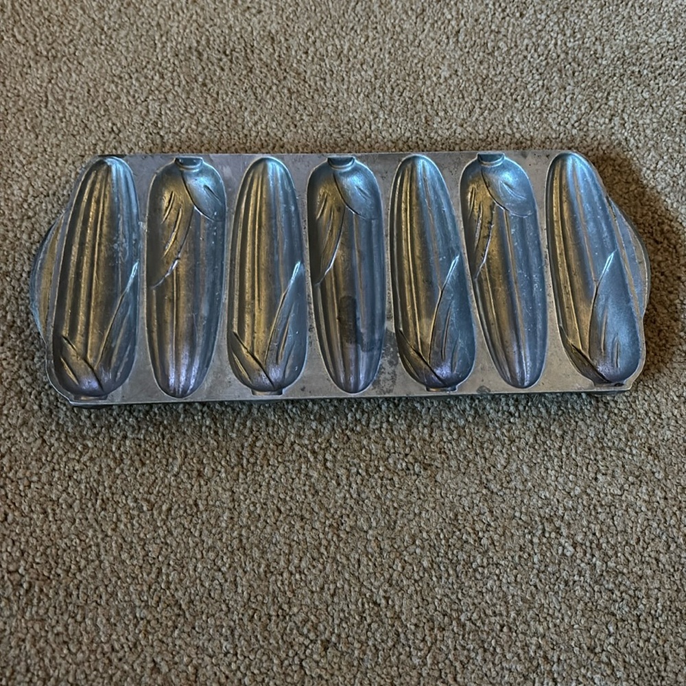 Nordic Ware 217 Cornbread Cast Aluminum